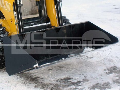 Фото: Навесной ковш на мини-погрузчик