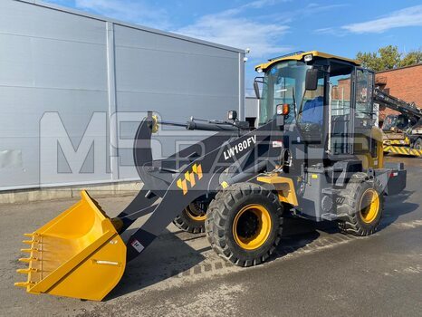 Фото: Крупногабаритный фронтальный погрузчик Фронтальный погрузчик XCMG LW180FV