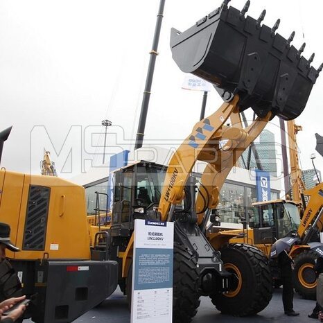 Фото: Крупногабаритный фронтальный погрузчик Фронтальный погрузчик XCMG LW1100KV