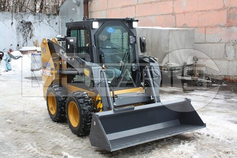 Фото: Мини-погрузчик Мини-погрузчик XCMG XC740RU