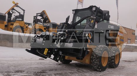 Фото: Мини-погрузчик Мини-погрузчик XCMG XC740RU