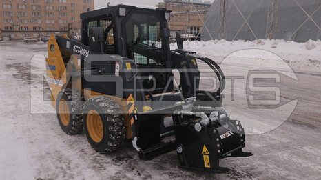 Фото: Мини-погрузчик Мини-погрузчик XCMG XC740RU