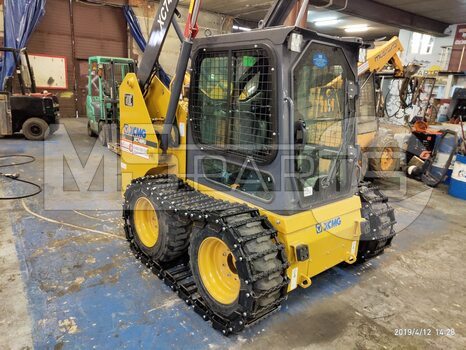 Фото: Мини-погрузчик Мини-погрузчик XCMG XC740RU