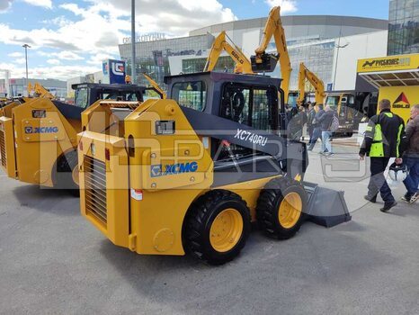 Фото: Мини-погрузчик Мини-погрузчик XCMG XC740RU
