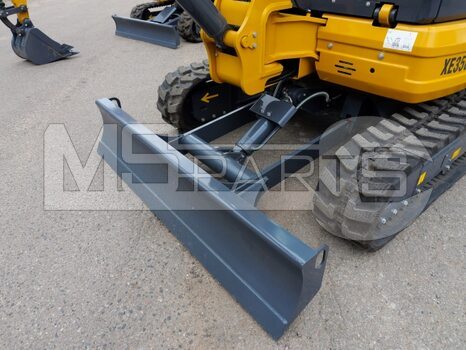 Фото: Гусеничный мини-экскаватор XCMG XE35U