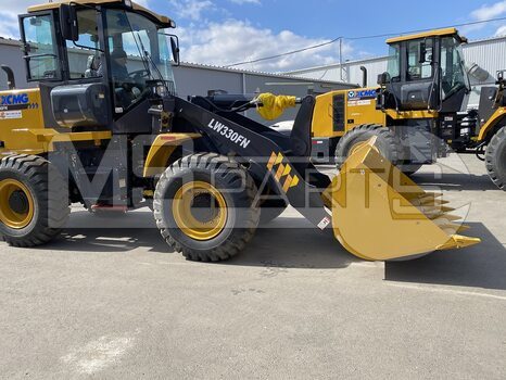 Фото: Крупногабаритный фронтальный погрузчик Фронтальный погрузчик XCMG LW330RU