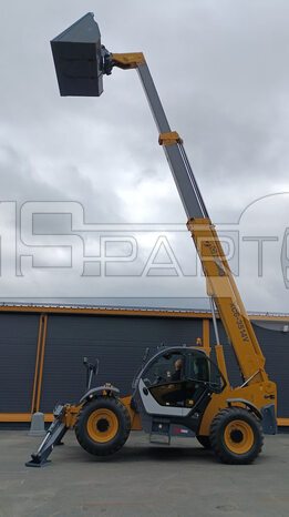 Фото: Телескопический погрузчик XCMG XC6-3514V