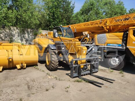 Фото: Телескопический погрузчик XCMG XC6-4517K