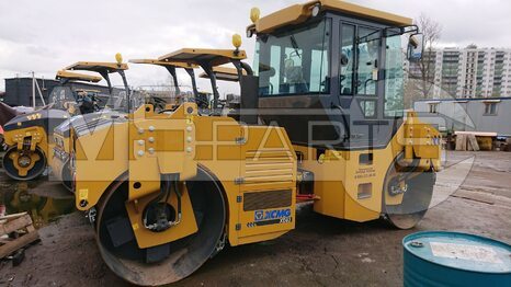 Фото: Каток дорожный XCMG XD82