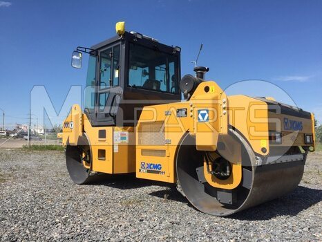Фото: Каток дорожный XCMG XD82