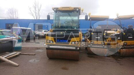 Фото: Каток тандемный XCMG XD83