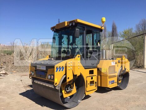 Фото: Каток дорожный XCMG XD103