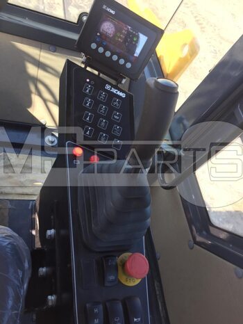 Фото: Каток дорожный XCMG XD103
