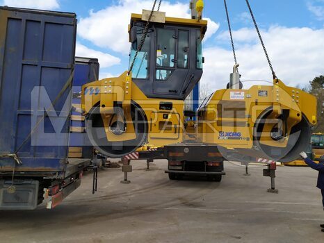 Фото: Каток дорожный XCMG XD103