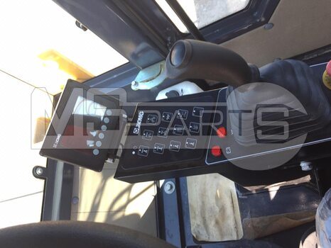 Фото: Каток дорожный XCMG XD103