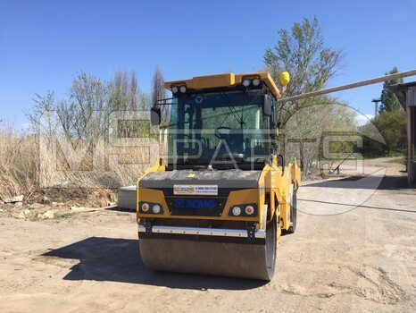 Фото: Каток дорожный XCMG XD103