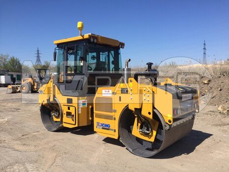 Фото: Каток дорожный XCMG XD103