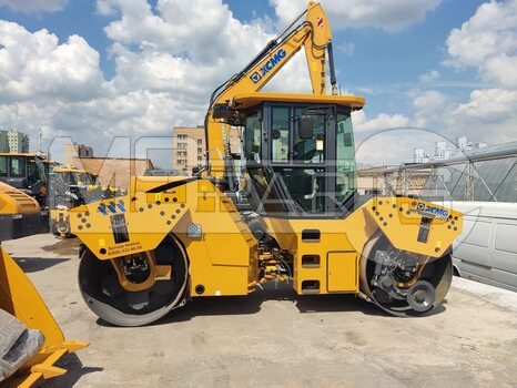 Фото: Каток тандемный XCMG XD123