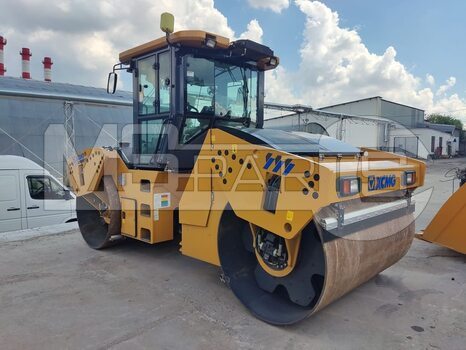 Фото: Каток тандемный XCMG XD123