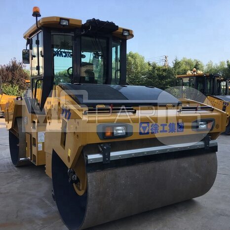 Фото: Двухвальцовый гидравлический каток XCMG XD143