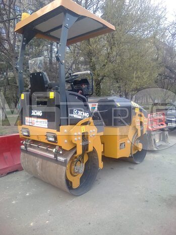 Фото: Мини-каток XCMG XMR303