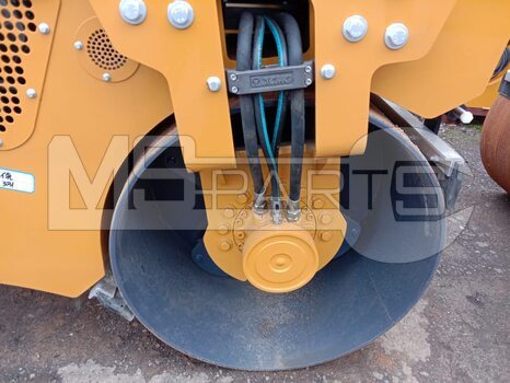 Фото: Дорожный каток XCMG XMR303S