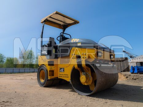 Фото: Мини-каток XCMG XMR403VT