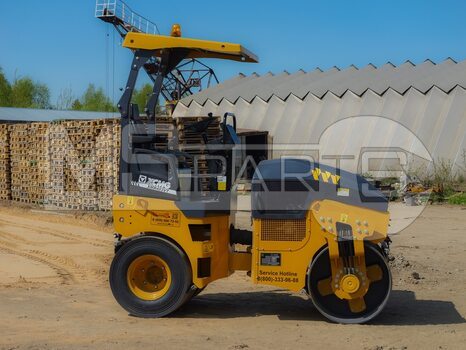 Фото: Мини-каток XCMG XMR403VT