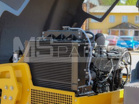 Фото: Мини-каток XCMG XMR403VT