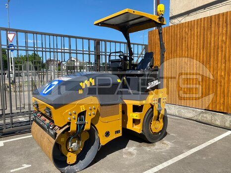 Фото: Мини-каток XCMG XMR403VT
