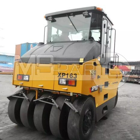 Фото: Дорожный каток XCMG XP163