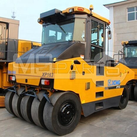 Фото: Дорожный каток XCMG XP163