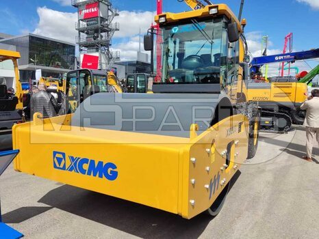 Фото: Каток грунтовый XCMG XS203