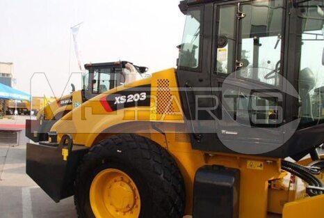 Фото: Каток грунтовый XCMG XS203
