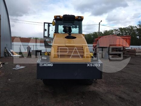 Фото: Каток грунтовый XCMG XS203