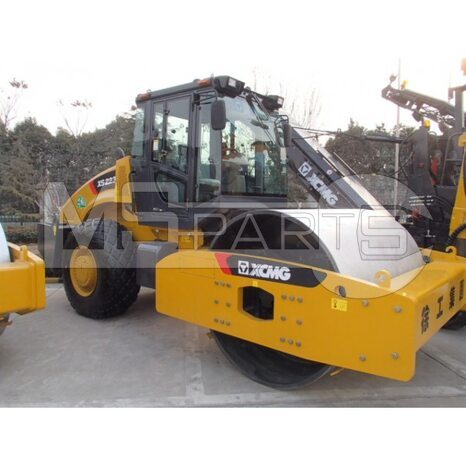 Фото: Дорожный каток XCMG XS223
