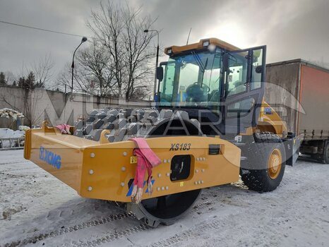 Фото: Каток грунтовый XCMG XS183