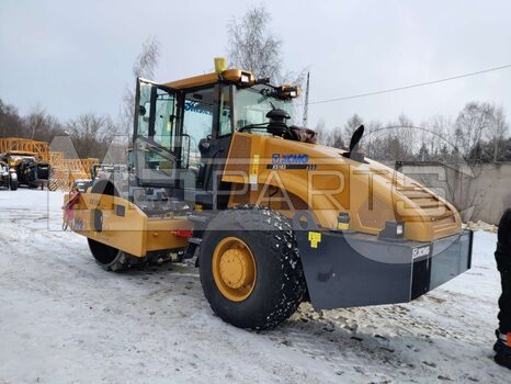 Фото: Каток грунтовый XCMG XS183