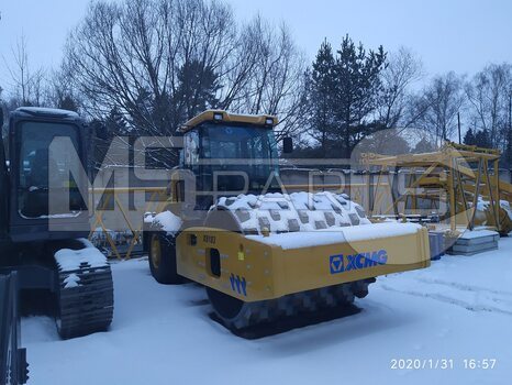 Фото: Каток грунтовый XCMG XS183