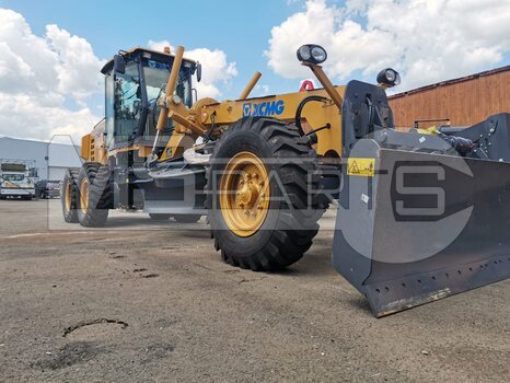 Фото: Автогрейдер XCMG GR165