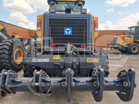 Фото: Автогрейдер XCMG GR165