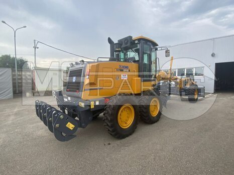 Фото: Автогрейдер XCMG GR165