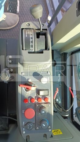 Фото: Автогрейдер XCMG GR215A