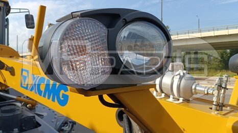 Фото: Автогрейдер XCMG GR215A