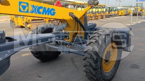 Фото: Автогрейдер XCMG GR215A