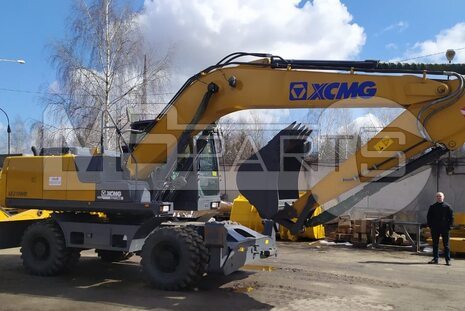 Фото: Колесный экскаватор XCMG XE210WD