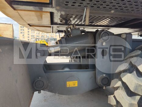 Фото: Колесный экскаватор XCMG XE210WD