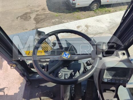 Фото: Колесный экскаватор XCMG XE210WD