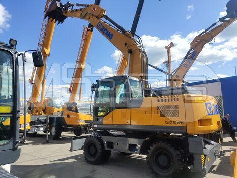 Фото: Колесный экскаватор XCMG XE210WD