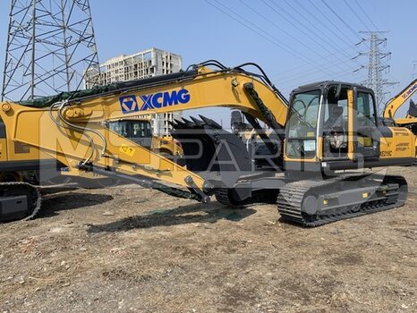 Фото: Гусеничный экскаватор средней весовой категории XCMG XE215C